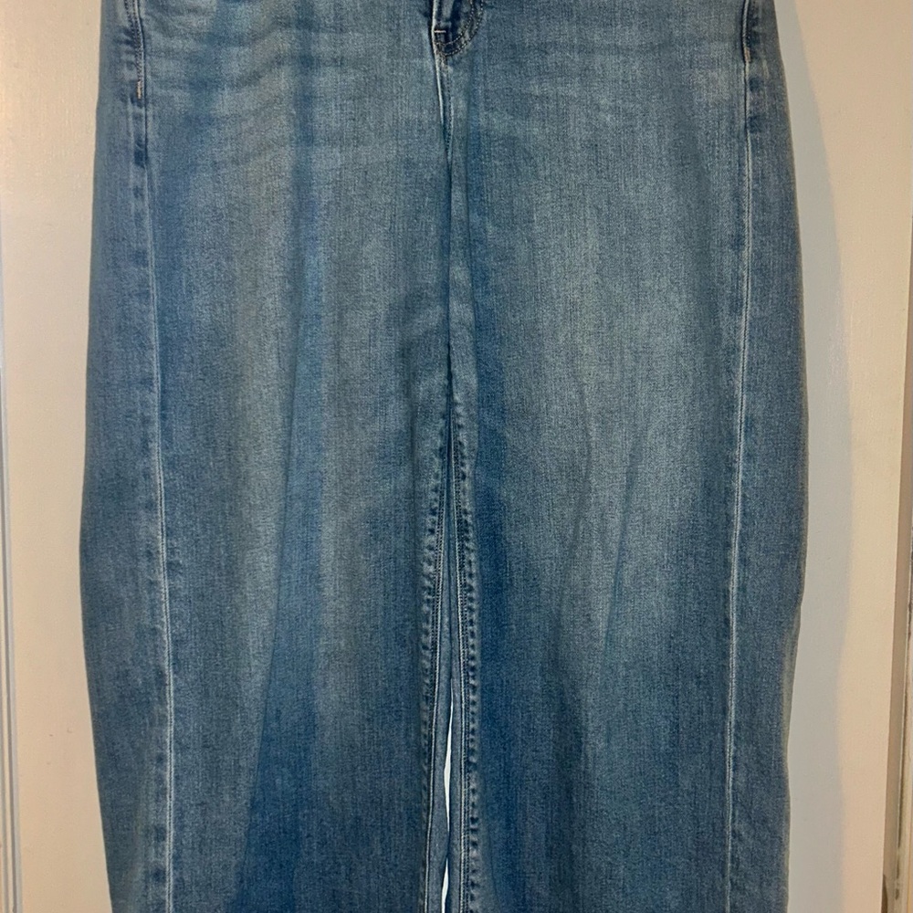American Eagle Outfitters Light Blue Straight Leg Jeans